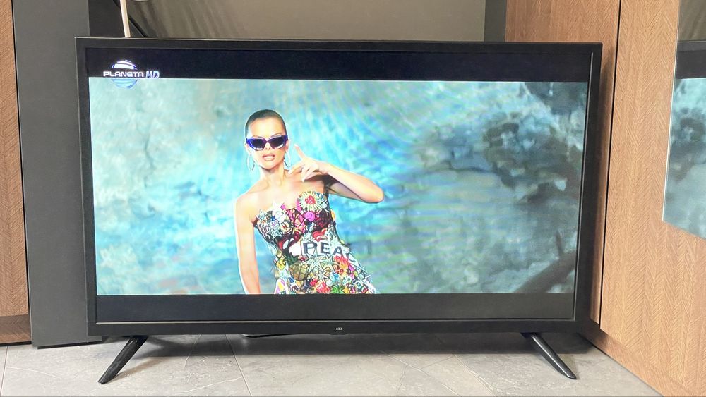 Телевизор HD LED Smart NEI 32" (80 см)