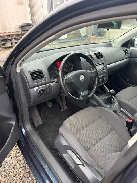 Dezmembrez Vw Golf 5 combi, an 2009 1.4tsi tip CAX