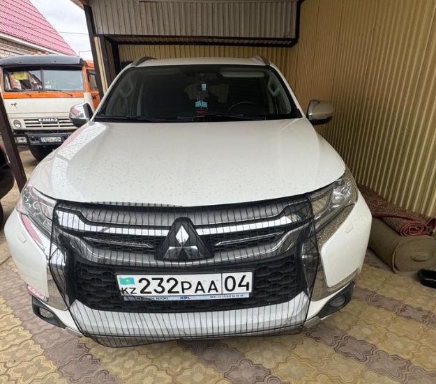 Митсубиси Паджеро