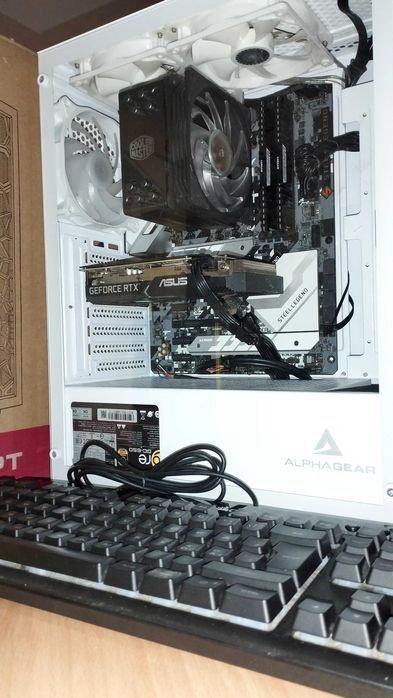 PC Gaming Core I7, 32GB DDR4, 1,5 TB, RTX3060 12GB, periferice Corsair