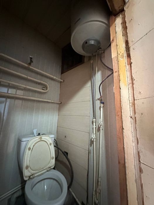 Продам квартиру ЮНУСАБАД орентир сампи 2остановки1/4/4  кирпич 1.5/3