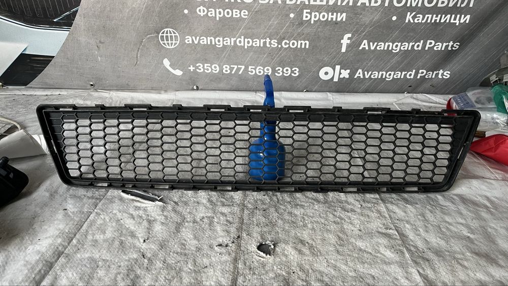 Предна решетка Toyota Verso 3