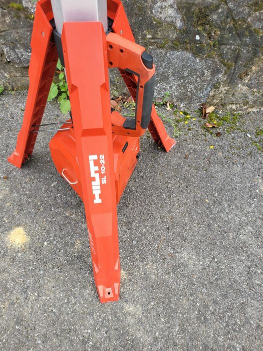 Lanterna cu trepied Hilti  SL 10-22 Nuron