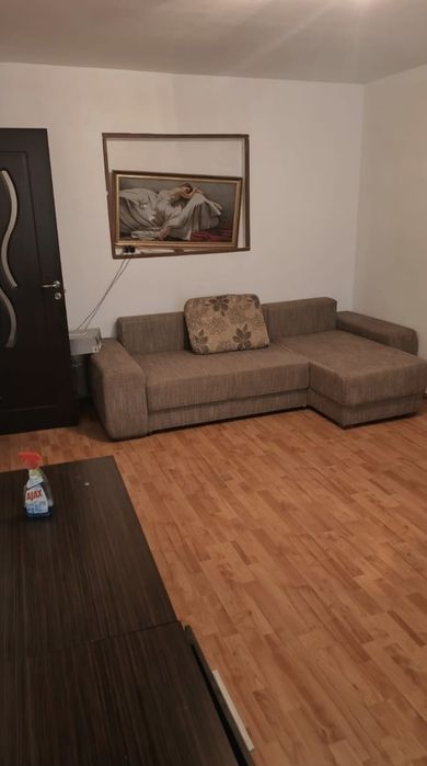 Particular , vând apartament cu 2 camere decomandat