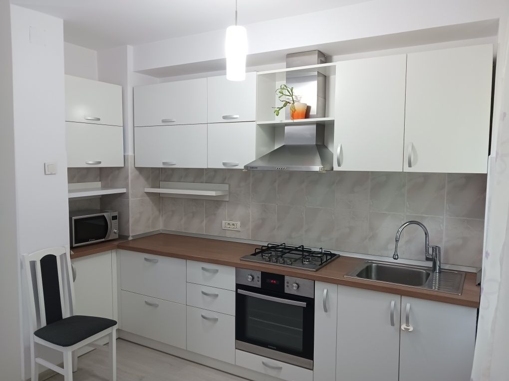 Persona fizica inchiriez apartament 2 camere, 50 mp, Aluminei