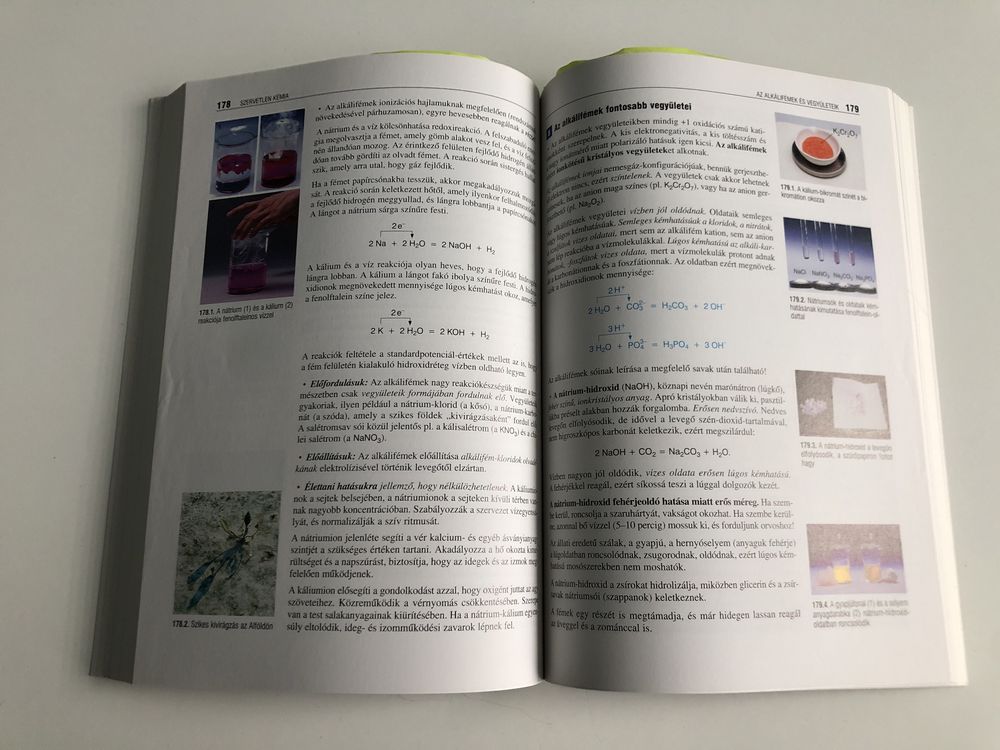 Carte chimie in limba maghiara pentru clasele 11-12