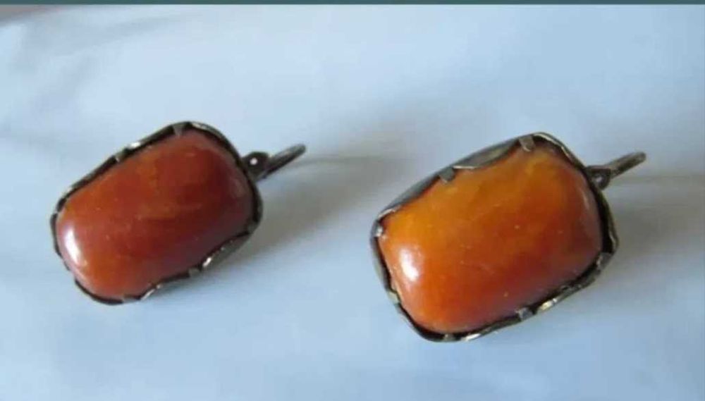 Foarte vechi cercei cu chihlimbar butterscotch