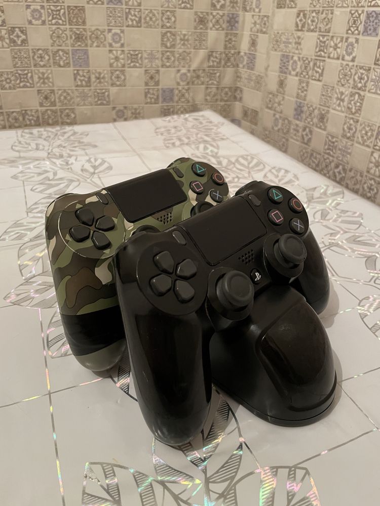 Продам PlayStation-4