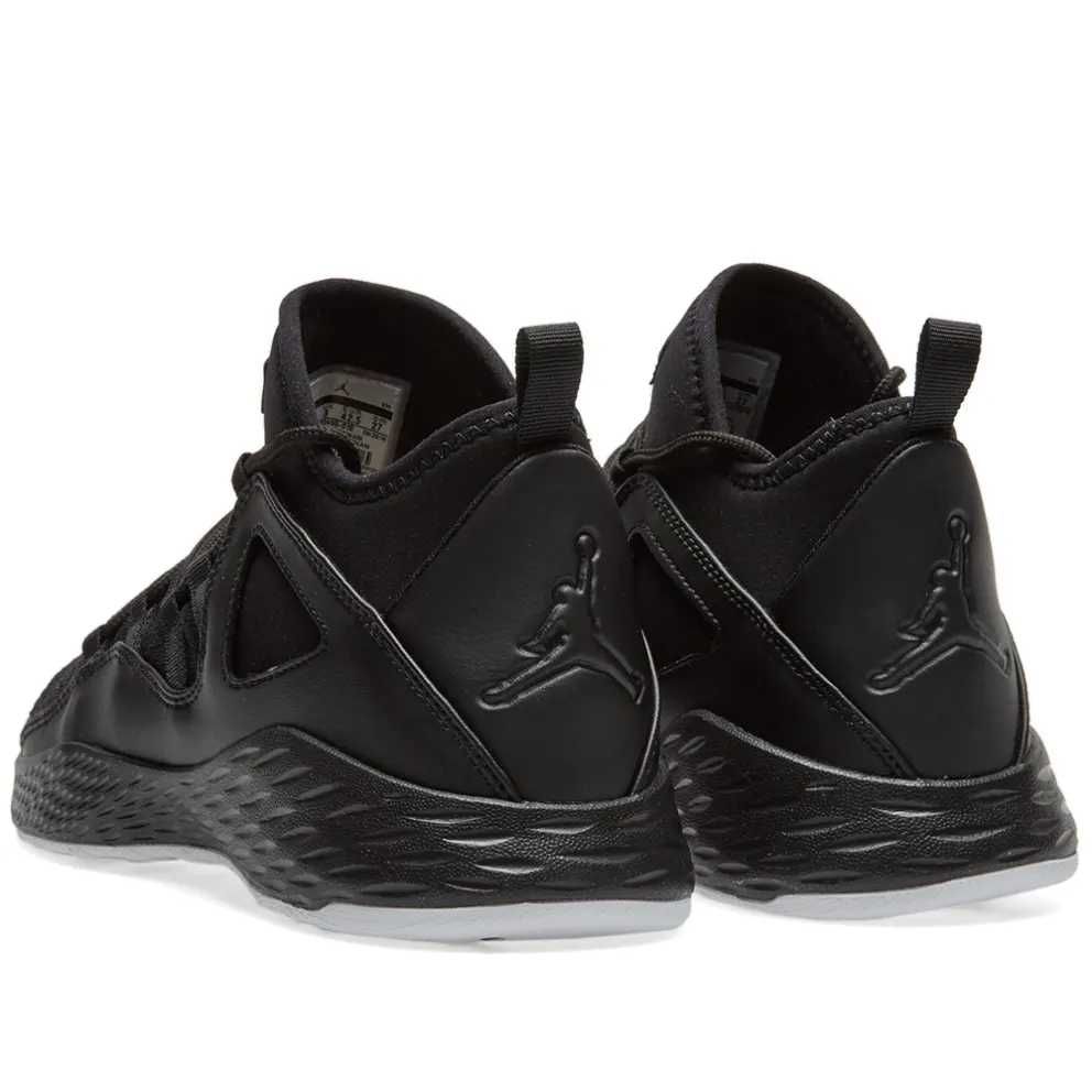 Nike Сникърси Jordan Formula 23