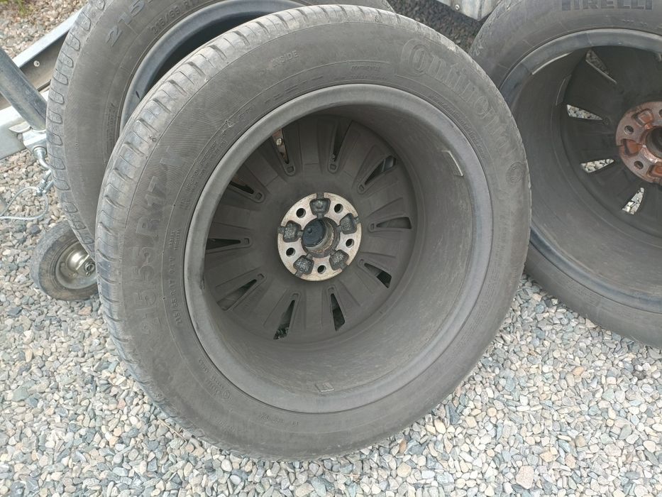 Vând anvelope vara 215 55 R17