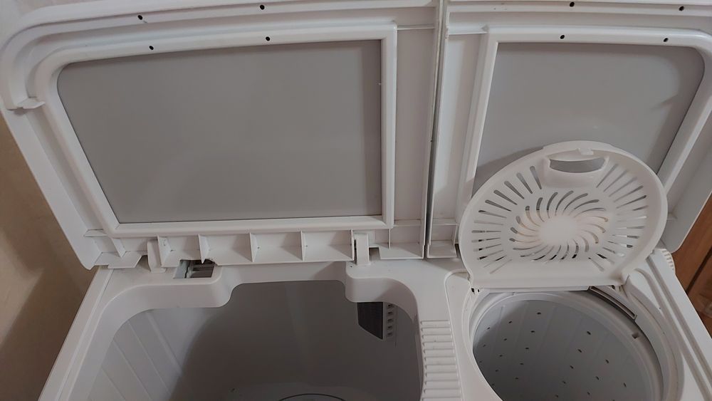 Продам стиральную машину 20тыс