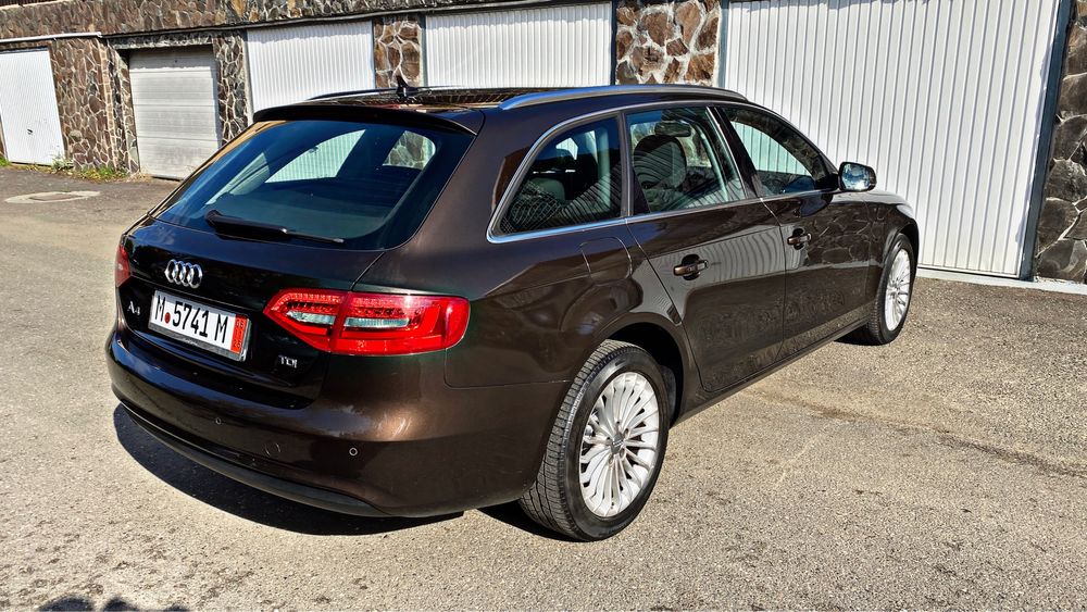 Vand Audi A4 2013 2.0tdi bixenon navigatie inc scaune carlig pdc