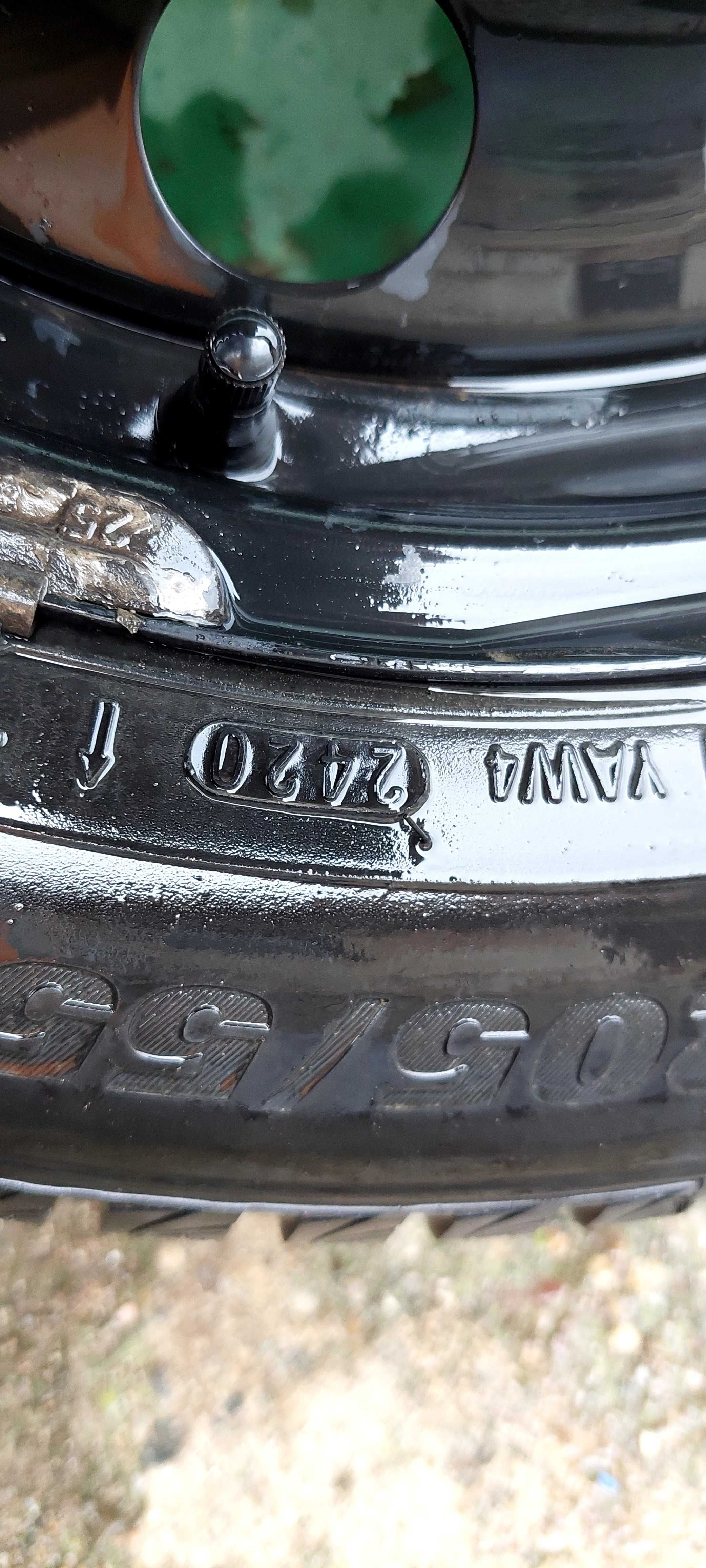 BMW Метални джанти 16 цола със зимни гуми.