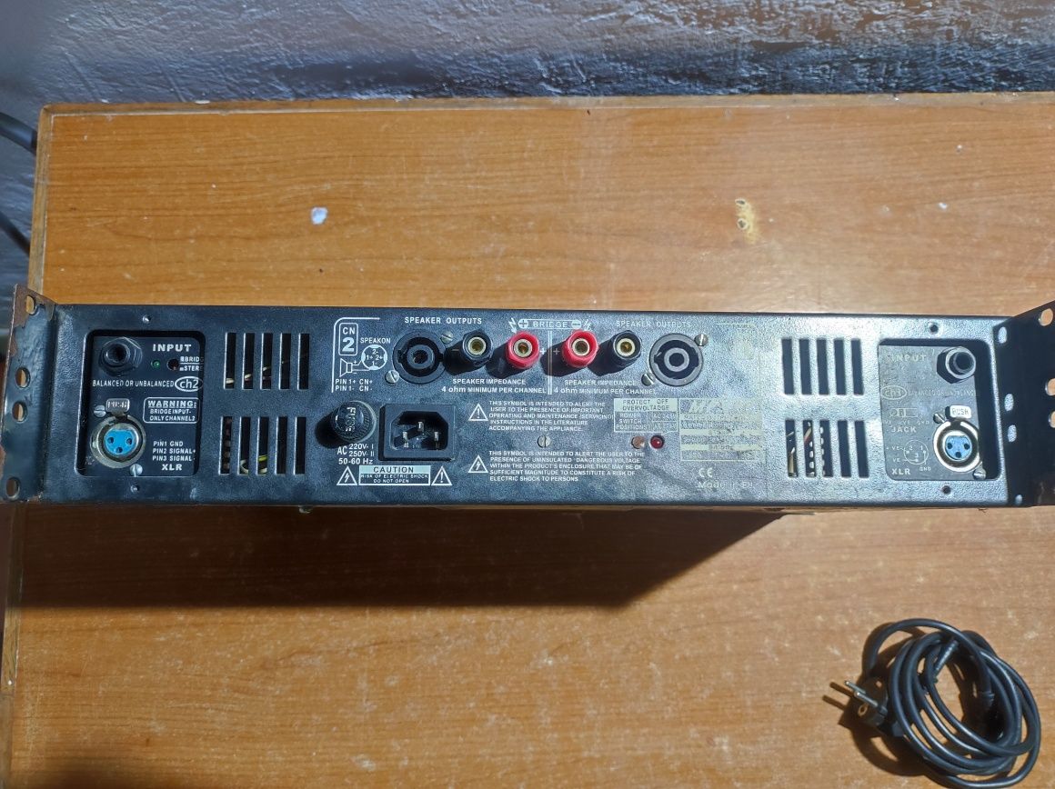 Amplificator muzica DOGGED MP600 (2x300w)