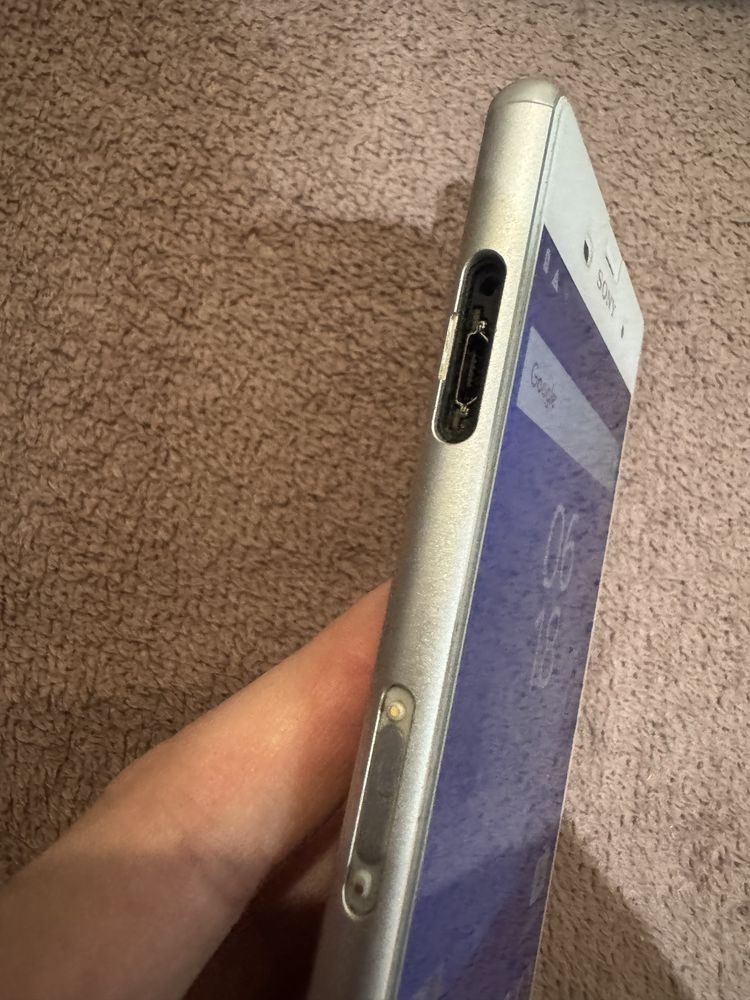 Sony Xperia z3 бя цвят