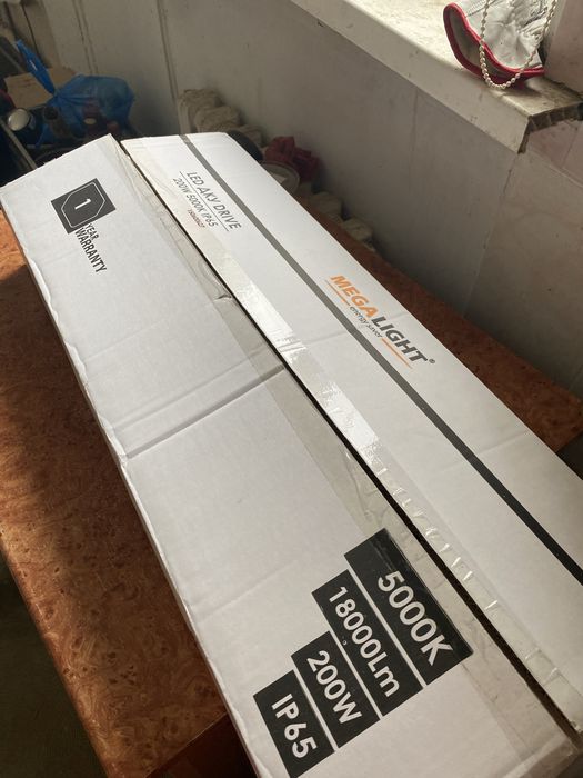 Светильник MEGA LIGHT