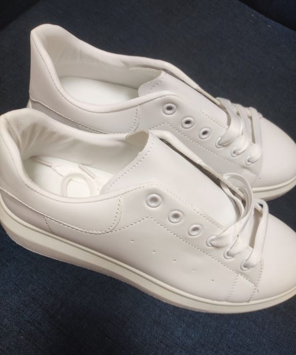 Vand adidași bărbați