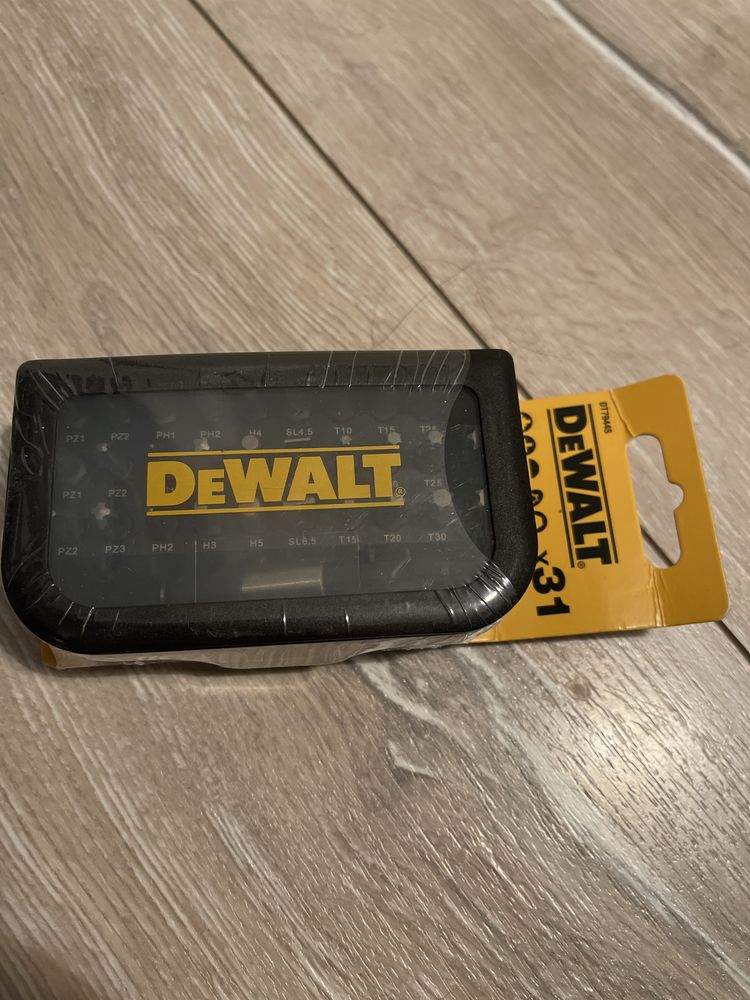 Set insurubare 31 accesorii DeWalt DT7944S