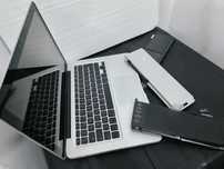 Laptop Apple  vechi 2008 semidefecte programul rabla