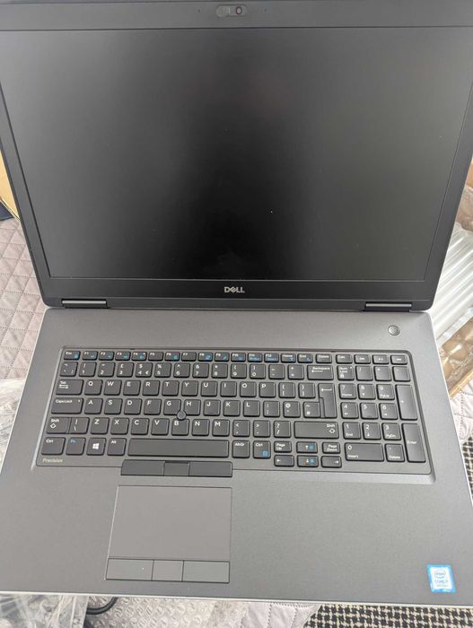Супер Як лаптоп - Dell Precision 7740, 17-инча