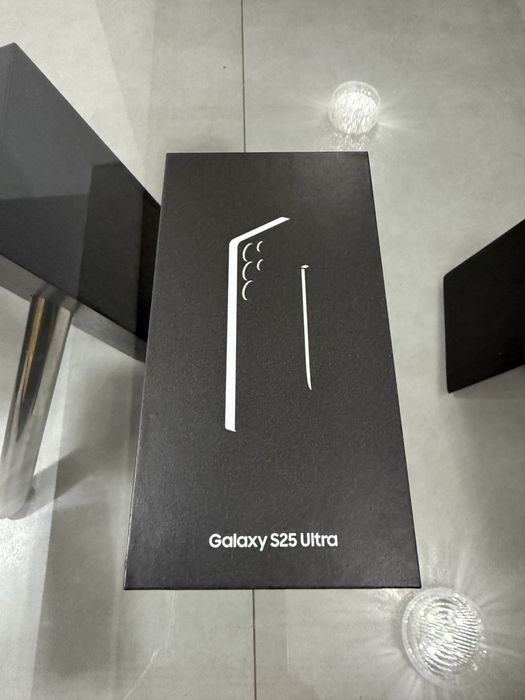 Samsung S25 Plus silver shadow 256GB • NOU / NEACTIVAT • neverlocked