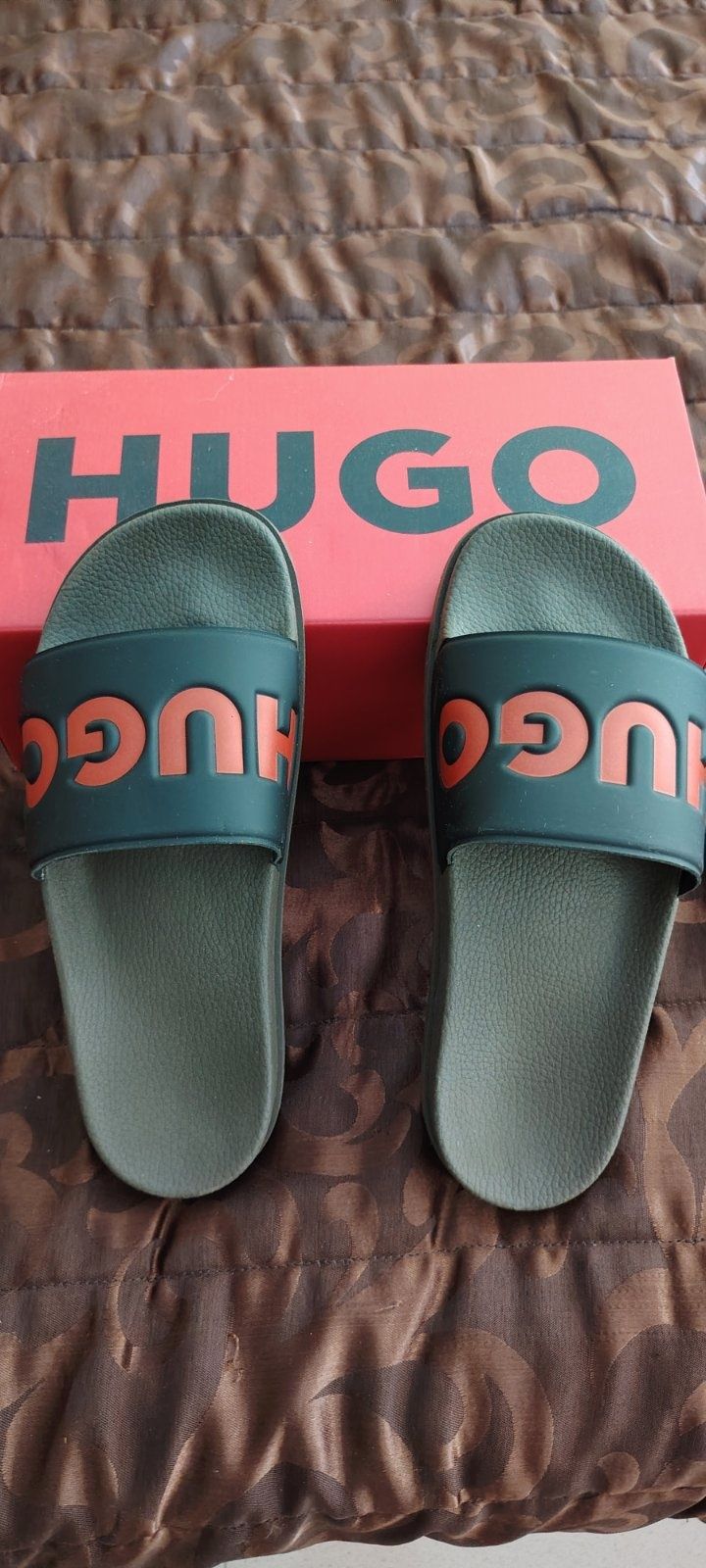 Чехли Hugo Boss номер 42 (26,5см.)