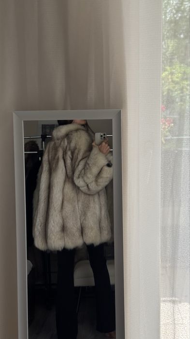 Blanuri de vulpe argintie si vulpe roscata