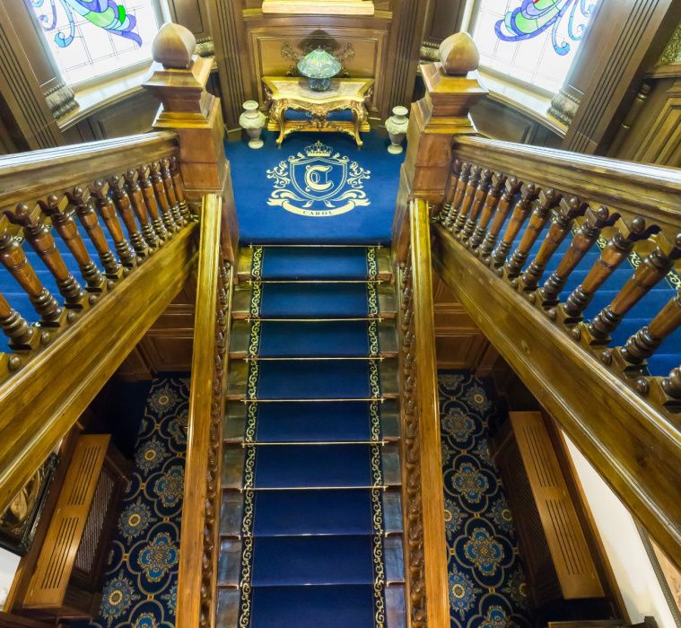 Montaj mocheta si covor Pvc,cât și curățat profesional mocheta