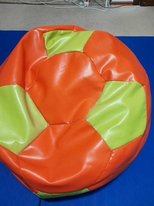 Fotoliu deosebit tip minge care se asorteaza cu mobila dvs