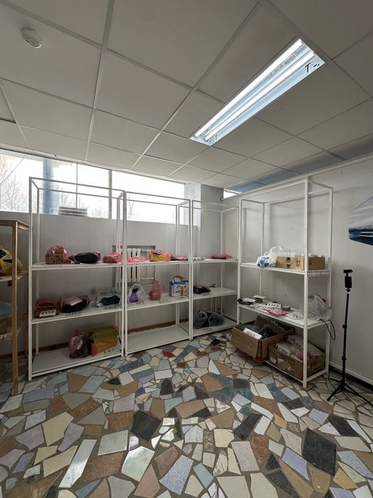 Железные белые полки