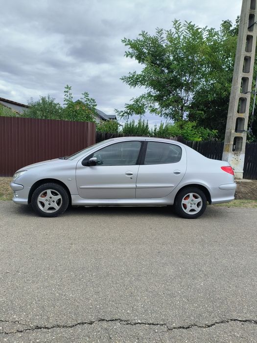 Auto Peugeot 206 Sedan an 2008
