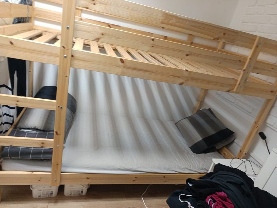 Șifonier ikea  plus pat supraetajat ikea cu saltele inclusee