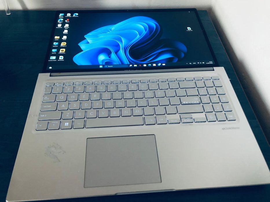 Laptop ASUS VivoBook – Intel Core i3, 8GB RAM, SSD 480GB