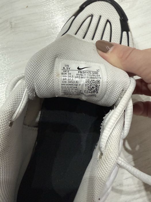 Маратонки Nike номер 39 стелка 24.5см.