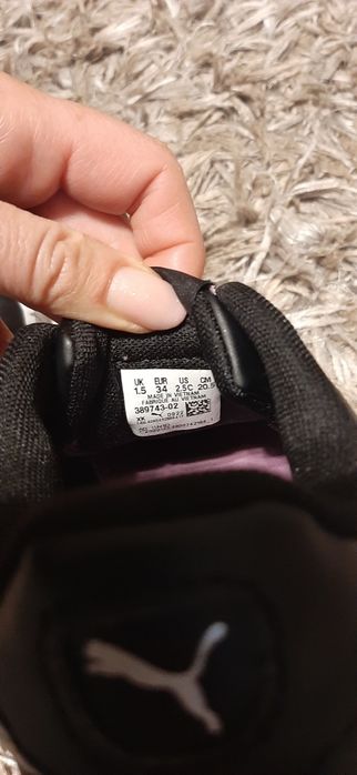 Puma negri 34 fete