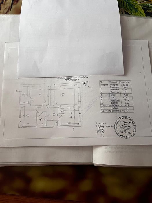 Vand apartament 3 camere etaj 1