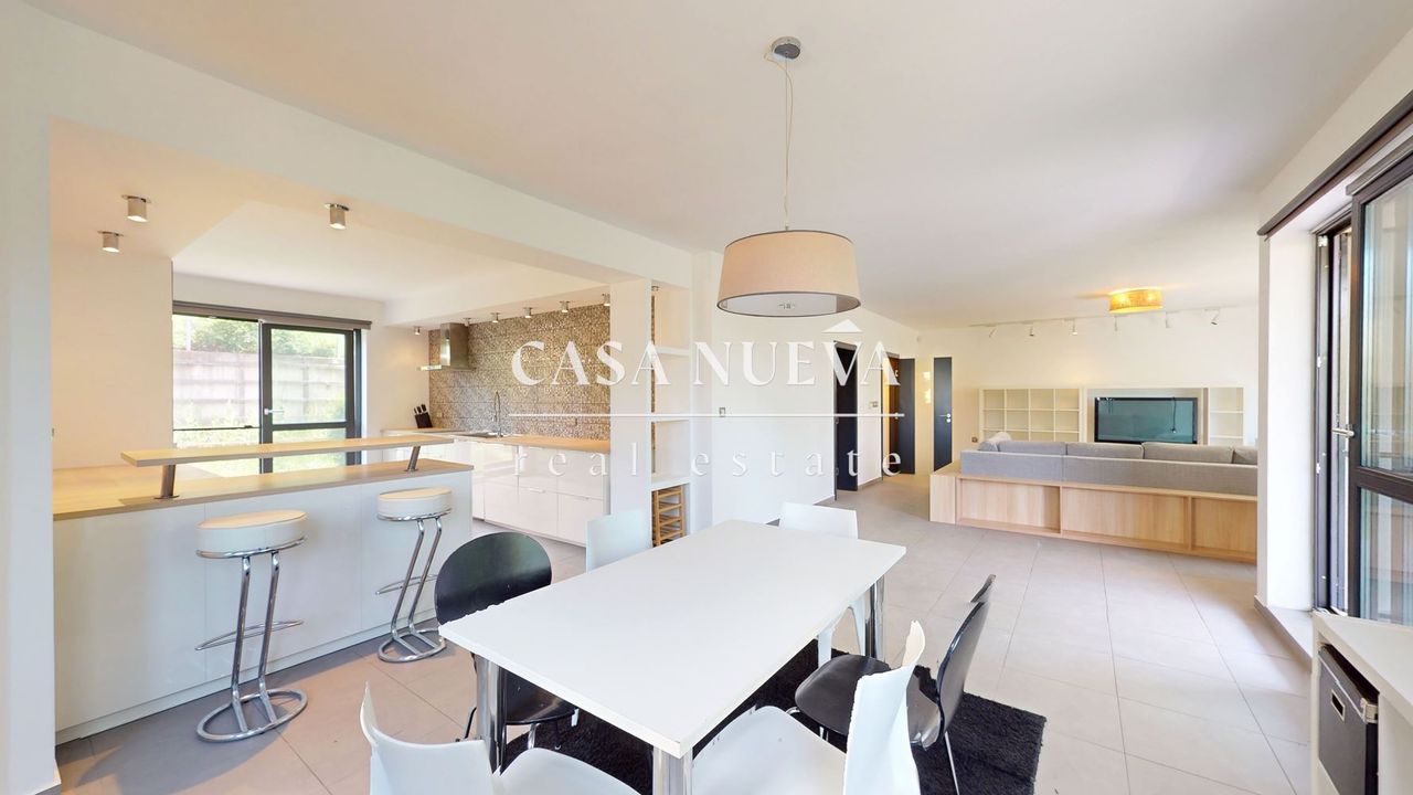 Продава се Къща в с. Кладница, Област Перник - 388 кв.м за 1444 €/кв.м - Снимка #3