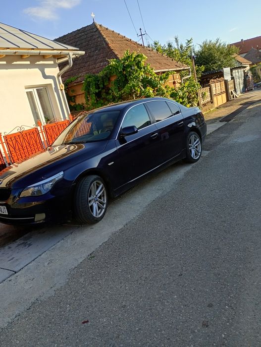 Vând BMW e 60 3.0xd
