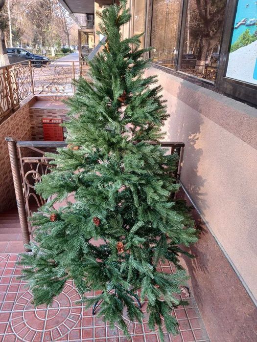 Искуственные ёлки в ассортименте от 1,5м от 30м