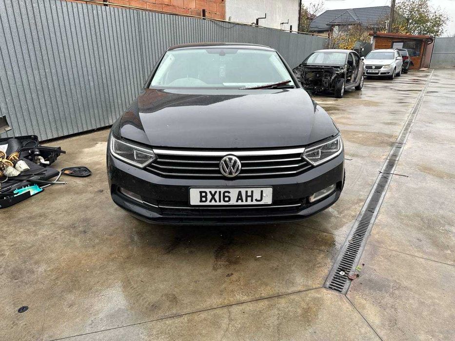 Bara fata 3G0807217 VW Passat B8