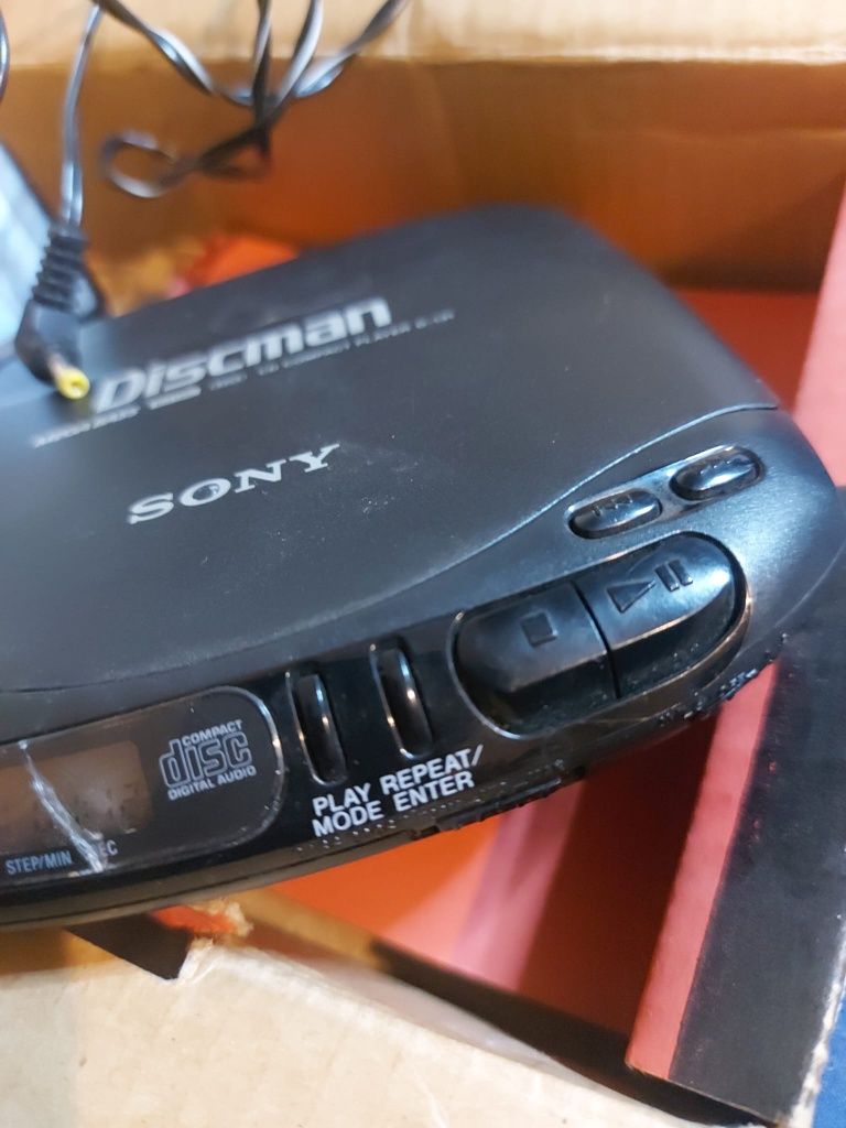 Walkman Sony D131