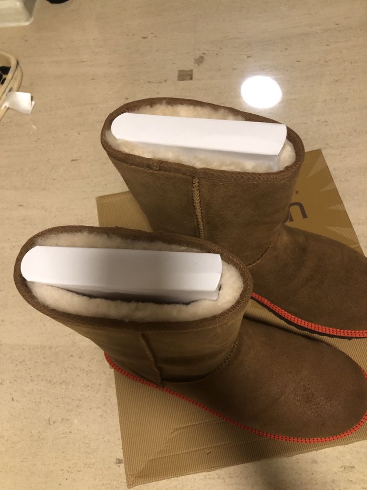 Ugg Australia noi nouțe