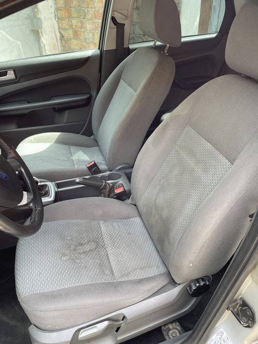 Curatare tapiterie auto si canapele spalare igienizare canapea