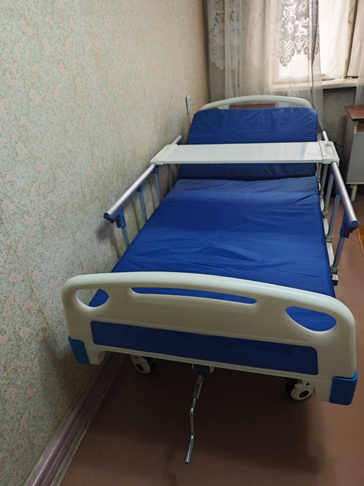Кровать медицинская для лежачих больных
