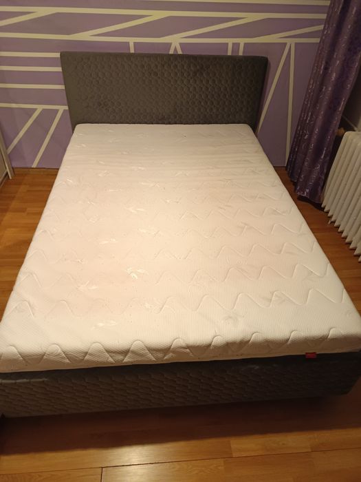 Pat 1,40 cm.în stare foarte buna.