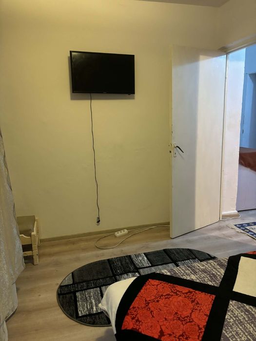 Apartament cu două camere de închiriat