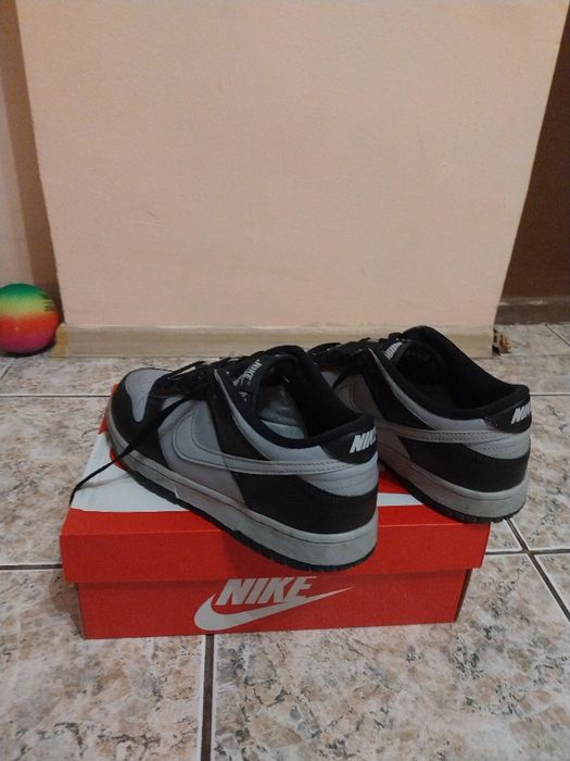 Продам оригинални обувки nike