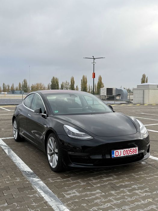 Vând Tesla Model 3 Long Range - AWD 2019