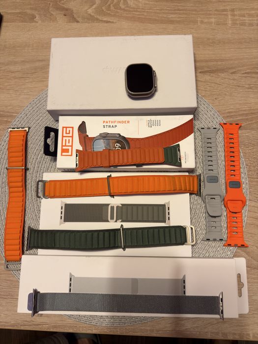 Apple Watch Ultra 49mm Titanium (Orange Alpine Loop M)