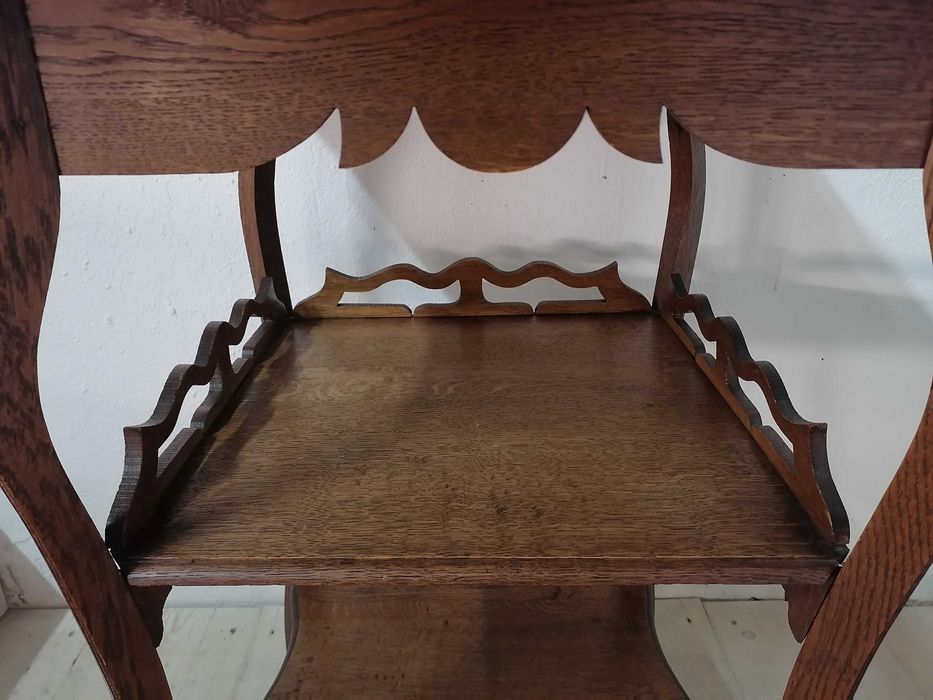 REDUCERE - Masuta/Etajera veche din lemn masiv de stejar /Piedestal